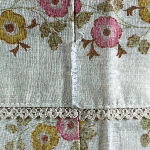 Pair Vtg Ely & Walker Muslin Pillowcases Floral Rose Raspberry Cream Cottagecore - Picture 3 of 8